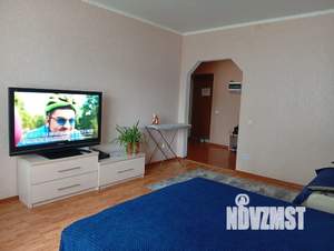 1-к квартира, посуточно, 42м2, 3/10 этаж