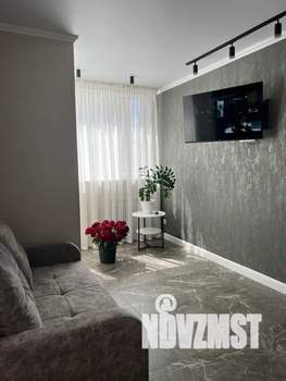 1-к квартира, посуточно, 38м2, 4/25 этаж
