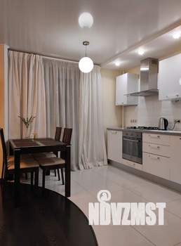 1-к квартира, посуточно, 40м2, 7/10 этаж