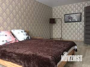 1-к квартира, посуточно, 40м2, 2/10 этаж