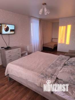 1-к квартира, посуточно, 43м2, 4/10 этаж