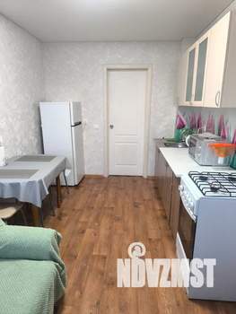 1-к квартира, посуточно, 43м2, 4/10 этаж