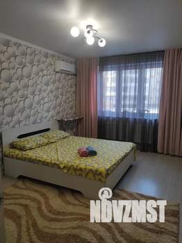 1-к квартира, посуточно, 36м2, 1/25 этаж