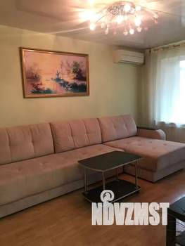 2-к квартира, посуточно, 50м2, 2/5 этаж