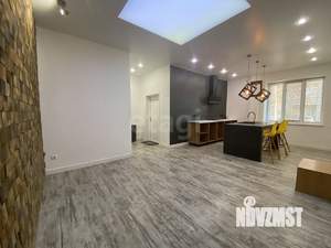 2-к квартира, вторичка, 63м2, 1/10 этаж