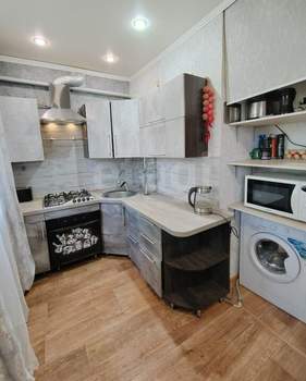 3-к квартира, вторичка, 60м2, 1/5 этаж