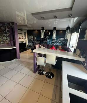 4-к квартира, вторичка, 120м2, 2/10 этаж