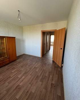 3-к квартира, вторичка, 77м2, 10/10 этаж