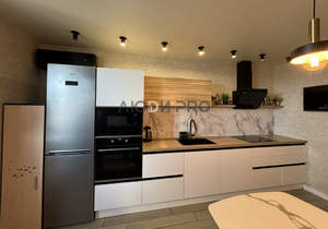 2-к квартира, вторичка, 60м2, 15/25 этаж