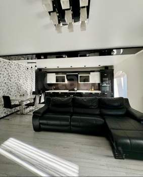 3-к квартира, вторичка, 97м2, 9/10 этаж