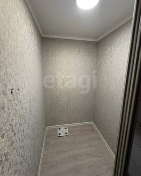 3-к квартира, вторичка, 81м2, 9/10 этаж