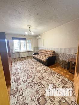 2-к квартира, вторичка, 56м2, 1/9 этаж