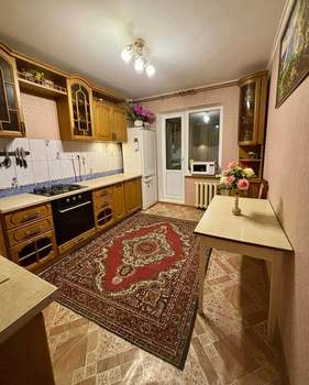 3-к квартира, вторичка, 74м2, 1/10 этаж