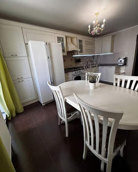 2-к квартира, вторичка, 65м2, 7/10 этаж