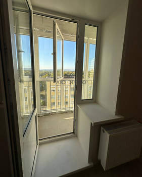 3-к квартира, вторичка, 63м2, 8/12 этаж