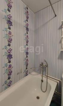 2-к квартира, вторичка, 44м2, 1/4 этаж