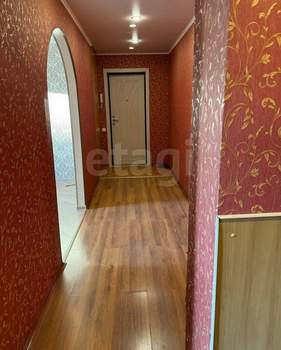 3-к квартира, вторичка, 60м2, 1/9 этаж