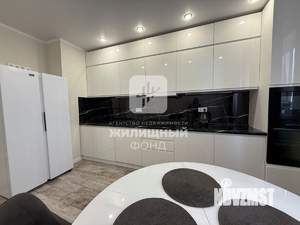 3-к квартира, вторичка, 85м2, 1/25 этаж