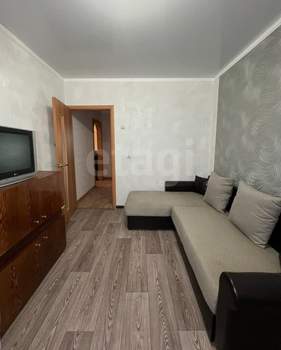 3-к квартира, вторичка, 63м2, 6/10 этаж