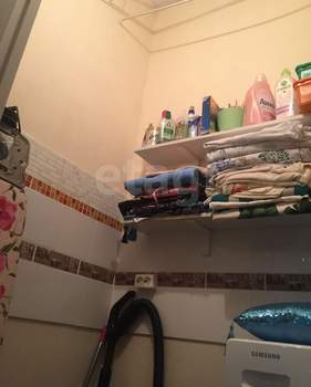 2-к квартира, вторичка, 63м2, 1/10 этаж
