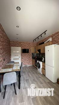 2-к квартира, вторичка, 60м2, 1/10 этаж