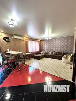 3-к квартира, вторичка, 110м2, 1/10 этаж