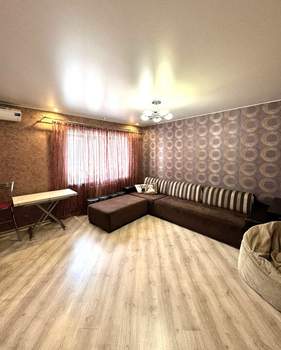 3-к квартира, вторичка, 110м2, 1/10 этаж