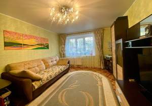 3-к квартира, вторичка, 72м2, 1/10 этаж