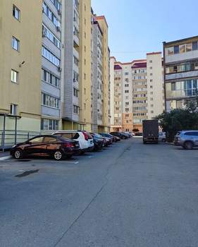3-к квартира, вторичка, 82м2, 6/10 этаж