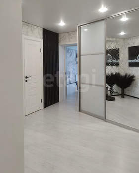 3-к квартира, вторичка, 94м2, 8/10 этаж