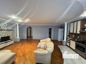 3-к квартира, вторичка, 106м2, 1/10 этаж