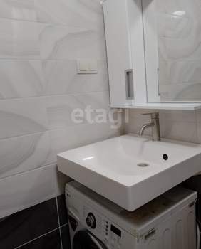 3-к квартира, вторичка, 64м2, 10/10 этаж