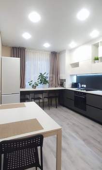 2-к квартира, вторичка, 55м2, 1/25 этаж