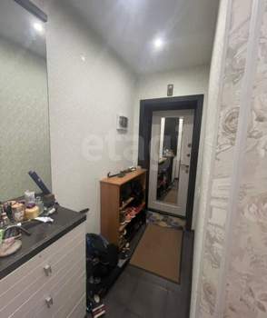 2-к квартира, вторичка, 42м2, 1/5 этаж