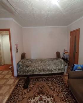 2-к квартира, вторичка, 42м2, 1/5 этаж