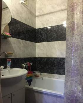 3-к квартира, вторичка, 63м2, 1/9 этаж