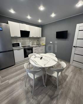 2-к квартира, вторичка, 49м2, 1/10 этаж