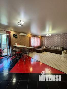 3-к квартира, вторичка, 110м2, 1/10 этаж