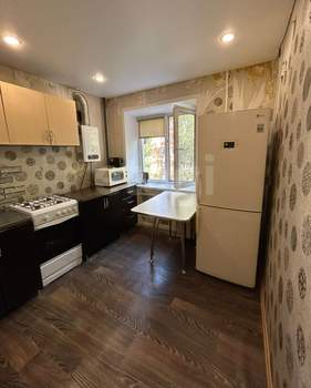 2-к квартира, вторичка, 42м2, 3/5 этаж