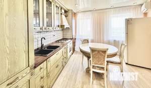 3-к квартира, вторичка, 100м2, 10/10 этаж