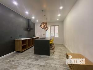 2-к квартира, вторичка, 63м2, 1/10 этаж