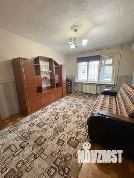 2-к квартира, вторичка, 56м2, 1/9 этаж
