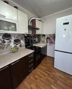 3-к квартира, вторичка, 63м2, 6/10 этаж