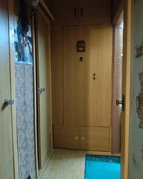 2-к квартира, вторичка, 45м2, 1/9 этаж