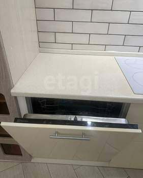 2-к квартира, вторичка, 61м2, 13/20 этаж