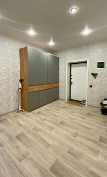 2-к квартира, вторичка, 60м2, 1/10 этаж