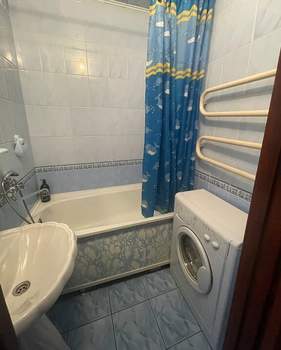 4-к квартира, вторичка, 82м2, 9/9 этаж