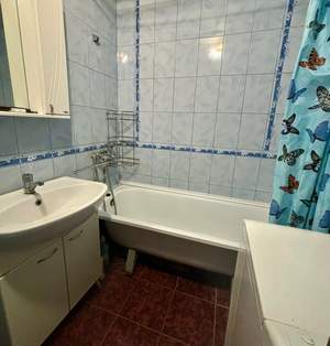 3-к квартира, вторичка, 74м2, 1/10 этаж