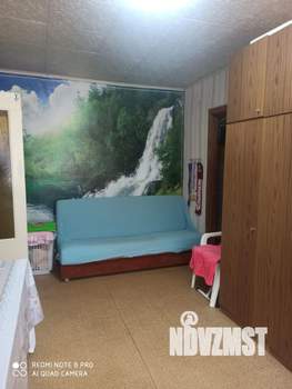2-к квартира, вторичка, 42м2, 1/4 этаж